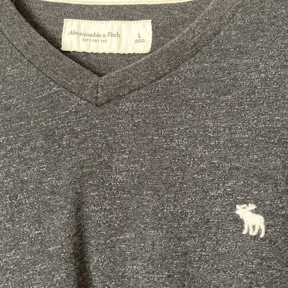 Abercrombie & Fitch Soft Mens Tee Gray V-Neck